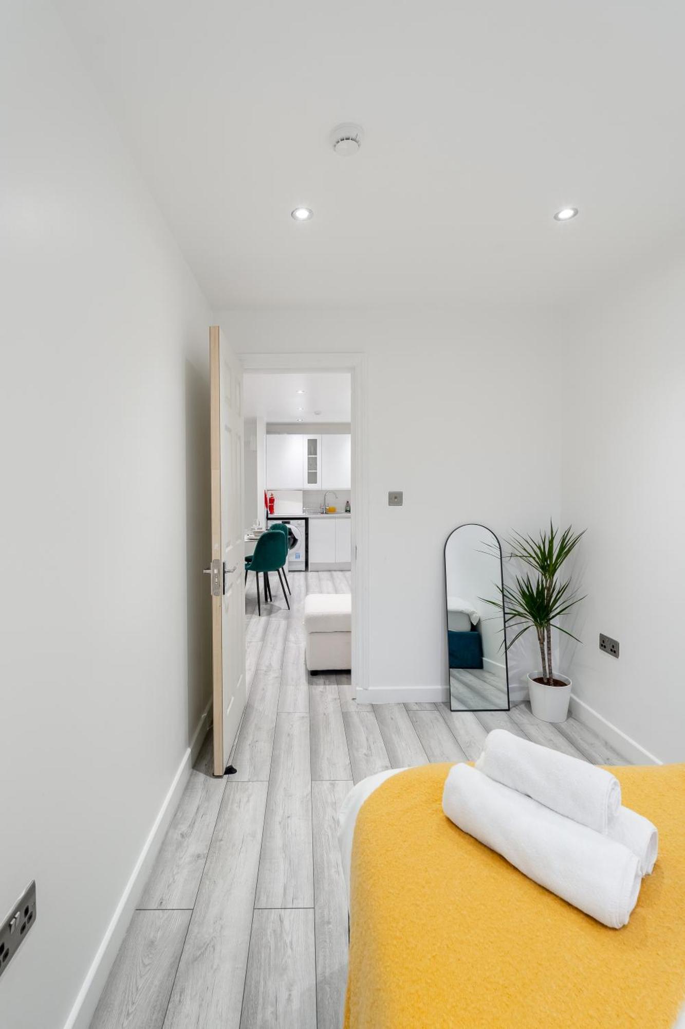 Beautiful Flat Near Central London - Entire Flat - Equipped Kitchen - Private Bathroom エクステリア 写真