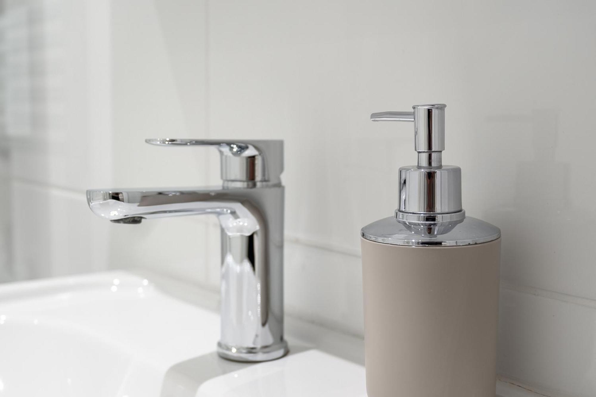 Beautiful Flat Near Central London - Entire Flat - Equipped Kitchen - Private Bathroom エクステリア 写真