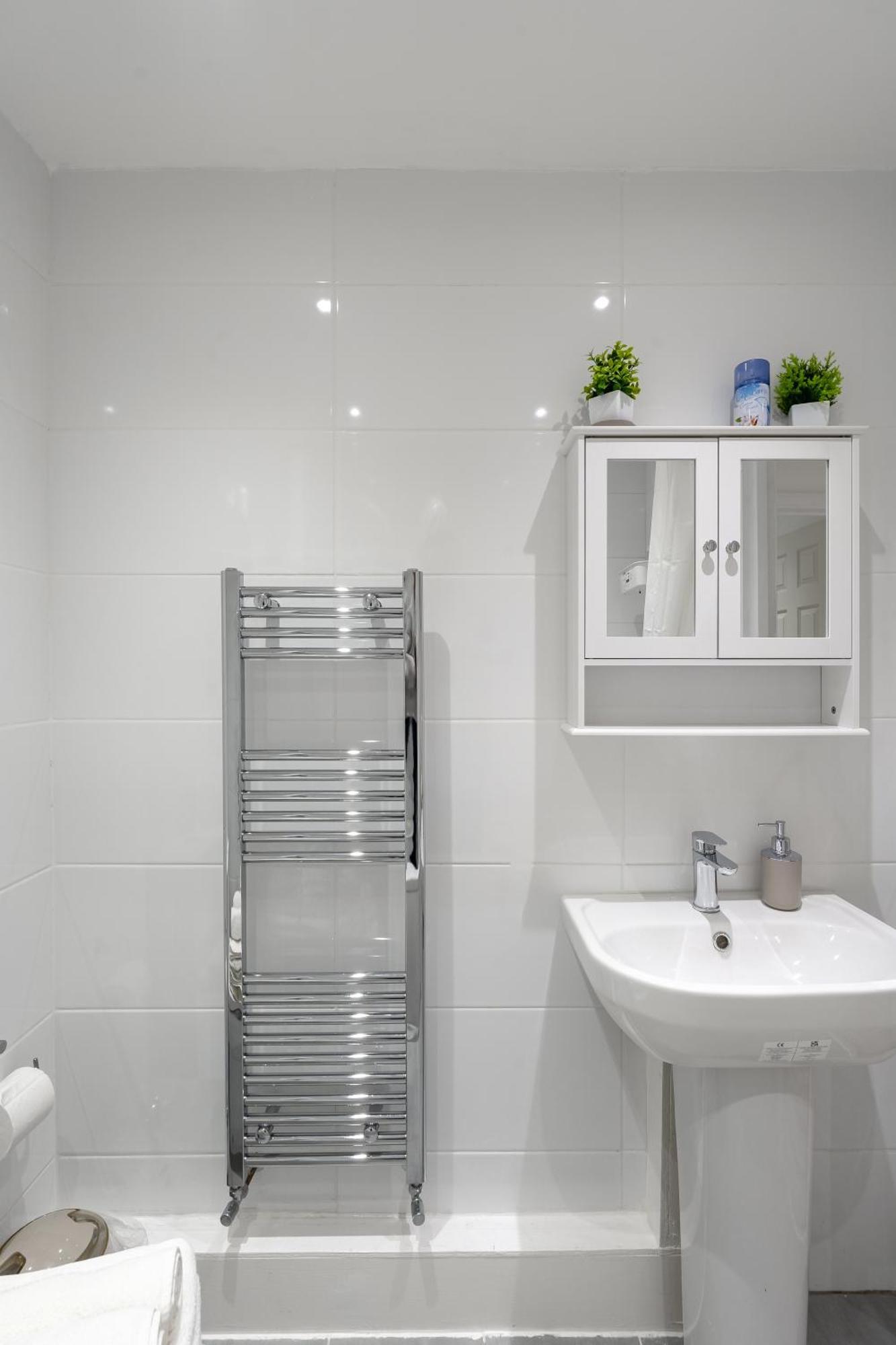 Beautiful Flat Near Central London - Entire Flat - Equipped Kitchen - Private Bathroom エクステリア 写真