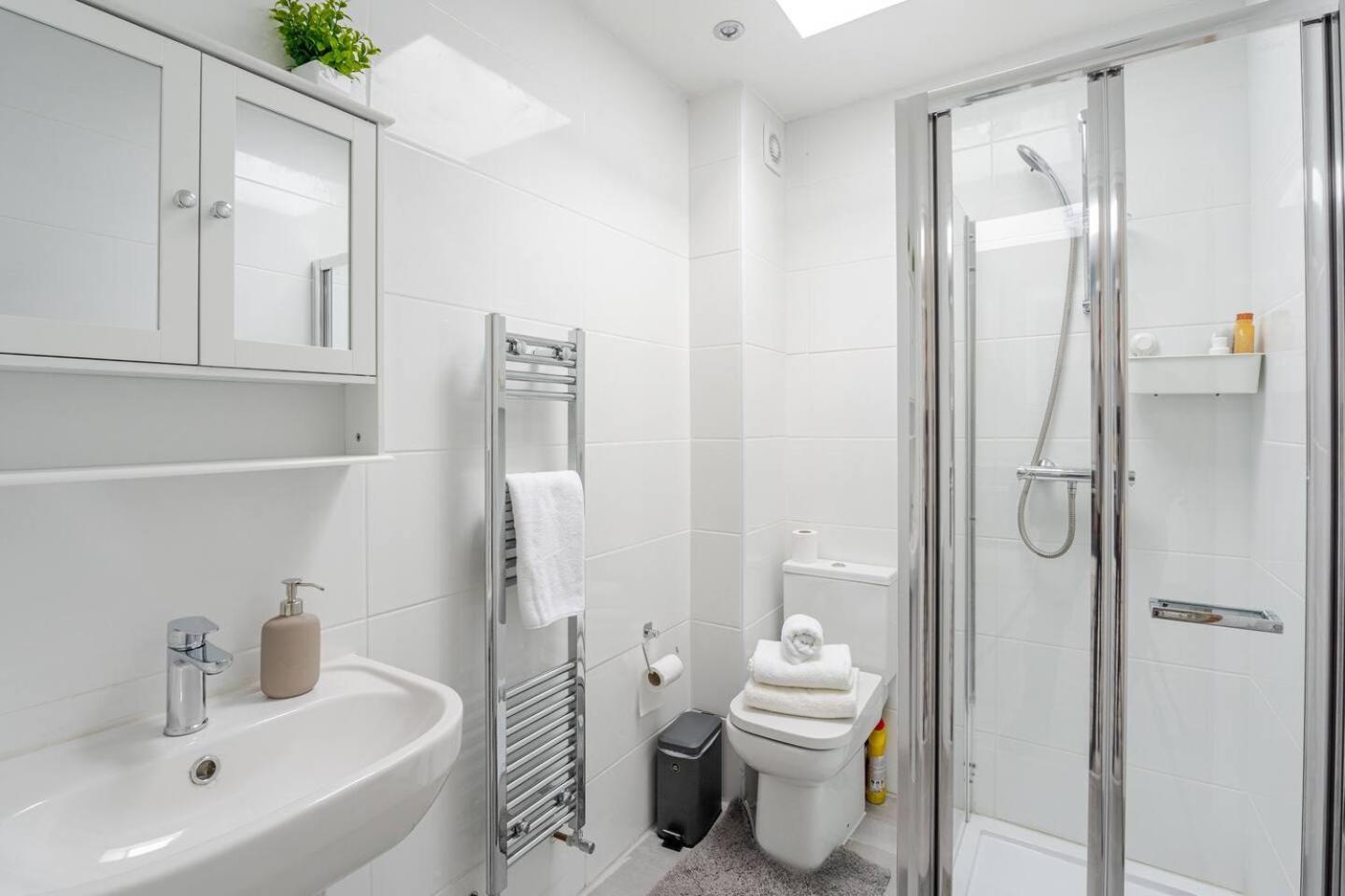 Beautiful Flat Near Central London - Entire Flat - Equipped Kitchen - Private Bathroom エクステリア 写真